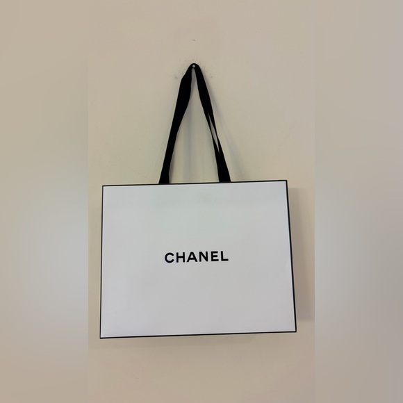 Small Chanel Empty Shopping Gift Decor Bag Reusable Clean White Black Storage - Picture 4 of 15
